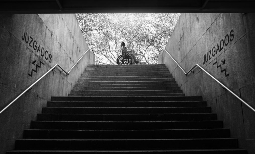 fotografía titulada ‘Los obstáculos de la justicia´, de Javier Domínguez García
