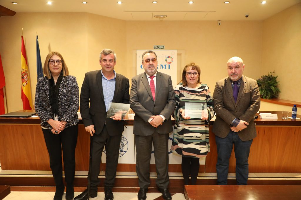 Acto de entrega del premio cermi.es 2022 en la categoría de Medios de Comunicación e Imagen Social de la Discapacidad a Mayte Antona López y Luis Leardy Antolín.