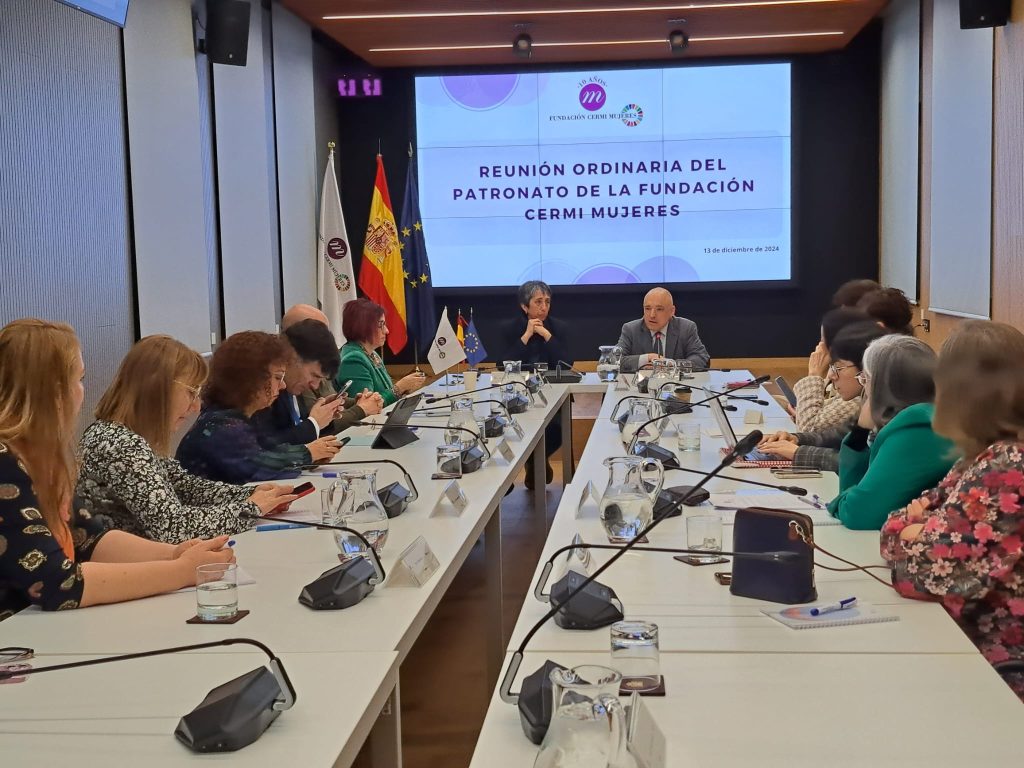 Imagen de los asistentes a la reunión del Patronato de la FCM