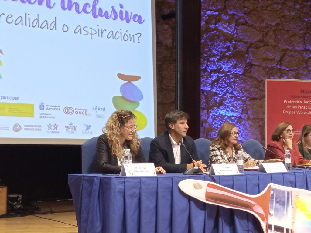 Gregorio Saravia, delegado del CERMI de Derechos Humanos y para la Convención ONU, en el marco del Seminario “Educación inclusiva: ¿realidad o aspiración?”, celebrado en la Universidad de Oviedo